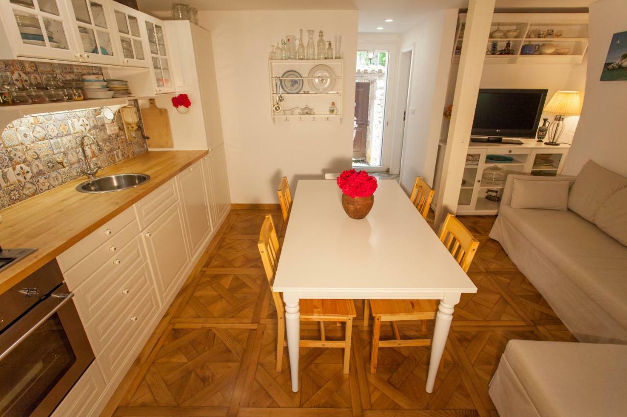 Barbarossa House With Parking Lejlighed Cres Eksteriør billede